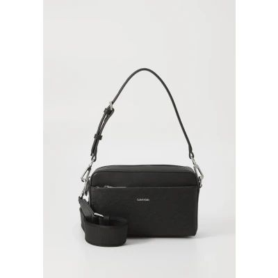 Image of Calvin Klein DBL Strps Handbag, Women&#039;s, Size: ONE, Black