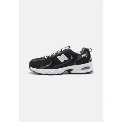 Image of New Balance 530 Unisex Trainers, Men&#039;s, Size: 3.5, Black Leather/synthetics
