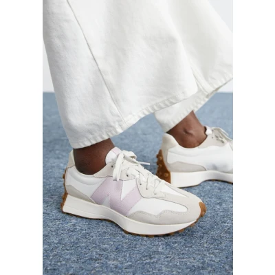 Image of New Balance WS327 Trainers December sky, Women&#039;s, Size: 3, sky leather and imitation