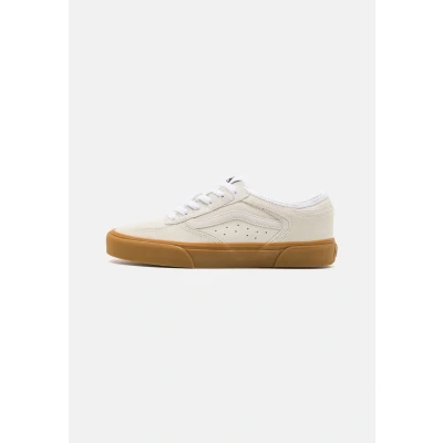 Image of Vans Rowley Classic Unisex Trainers, Size: 3.5, Marshmallow/white Suede