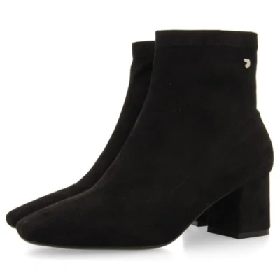 Image of Gioseppo Renge Classic ankle boots, Women&#039;s, Size: 4.5, Black Polyester