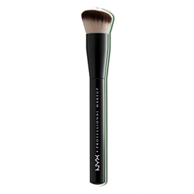 Image of NYX Professional Makeup Can&#039;t Stop Won&#039;t Foundation Brush