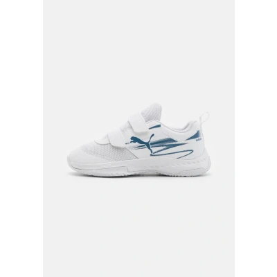 Image of Puma Varion II JR Unisex Handball shoes for kids, Size: 2.5, White/blue horizon Synthetics/textile