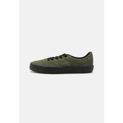 Image of Globe Melbek Trainers, Men&#039;s, Size: 9.5, Olive/black Leather and textile