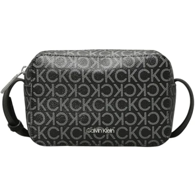 Image of Calvin Klein MUST Camera mono Across body bag, Women&#039;s, Size: One Size, Black