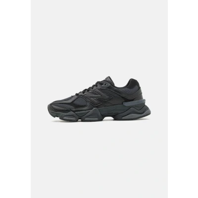 Image of New Balance 9060 Unisex Trainers, Size: 10, Black shoes