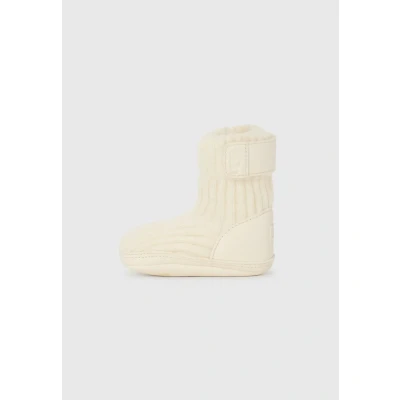 Image of UGG Skylar and Beanie, Unisex Slippers Children Boys, Cream, 20.5 EU