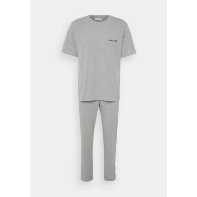 Image of JACK &amp; JONES Men&#039;s Jaceverest Ss Tee and Pants Set W, Light Grey Mix, S (Pack of 2),