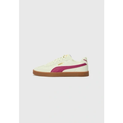 Image of Puma CLUB II ERA Unisex Trainers, Size: 4, Sage frost/berry shoes