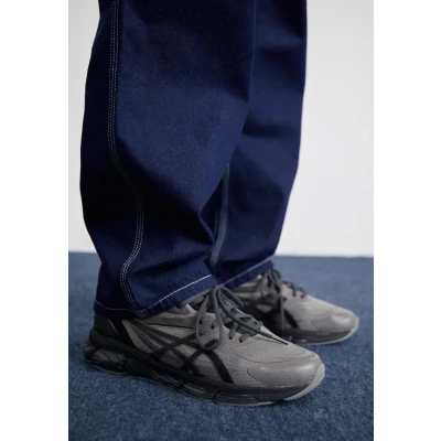 Image of Asics Sportstyle Gelquantum 360 VIII Unisex Trainers, Size: 4.5, Clay grey/black Textile/synthetics