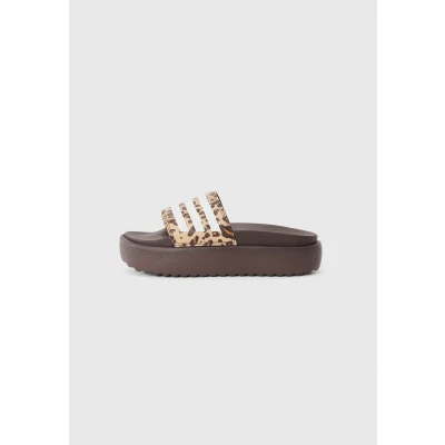 Image of adidas Sportswear Adilette Pool slides, Women&#039;s, Size: 9, Shadow brown/white/magic beige shoes