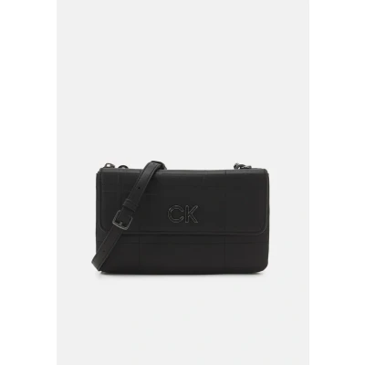 Image of Calvin Klein RE LOCK body FLAP Quilt Across bag, Women&#039;s, Size: One Size, Black