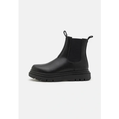 Image of Armani Exchange HALF BOOT Classic ankle boots, Men&#039;s, Size: 9, Black Leather