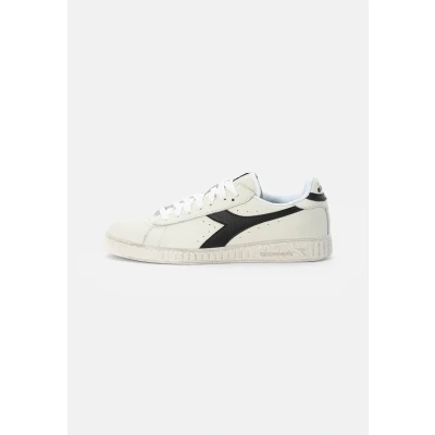Image of Diadora GAME Waxed Unisex Trainers, Size: 5, White/black Leather