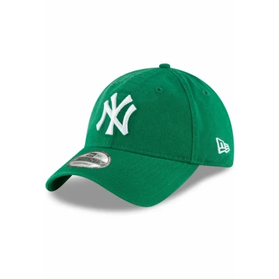 Image of NEW Era 9TWENTY Strapback YORK Yankees Cap, Size: One Size, Kelly green