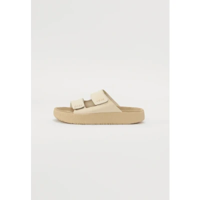 Image of Veja ETNA Slippers, Women&#039;s, Size: 7, Pierre almond shoes