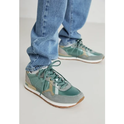 Image of Pepe Jeans BRIT Printy Trainers, Women&#039;s, Size: 4, Bleach green Leather/synthetics