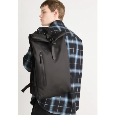 Image of Rains Rolltop Large Unisex Rucksack, Size: One Size, Black