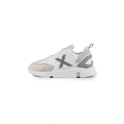 Image of Munich Women&#039;s Avant Wmn 15 Sneaker, White, 6 UK
