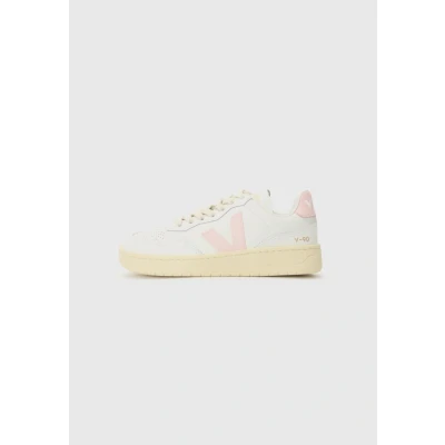 Image of Veja V 90 Trainers, Women&#039;s, Size: 8, White shoes